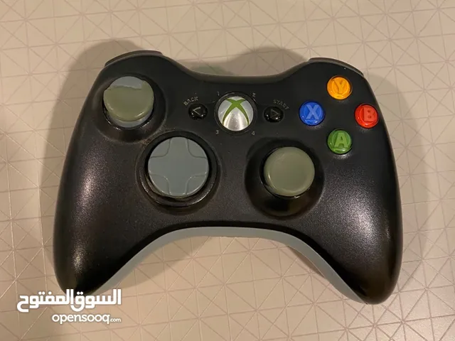 يدة تحكم للxBox + يدة تحكم للبليستيشن مستعمل وبحالة ممتازة جداً واليدة