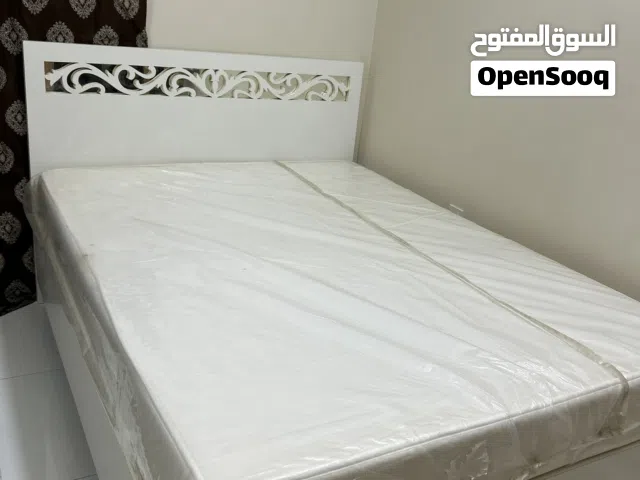 سرير مال شخصين للبيع خشب قوي ممتاز مع الفراش جديد