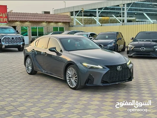 لكزس is 350 2022 محرك 6 سلندر ماشية 76 الف كيلو وارد امريكي فتحة بصمة خروج عن المسار رادار امامي