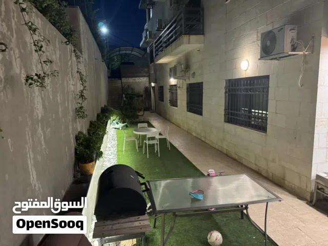 165 m2 3 Bedrooms Apartments for Sale in Amman Um Uthaiena