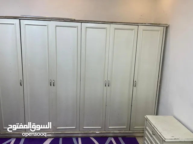 غرفة نوم بحالة جيدة للبيع