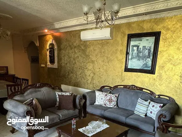 160 m2 3 Bedrooms Apartments for Rent in Amman Al Kursi
