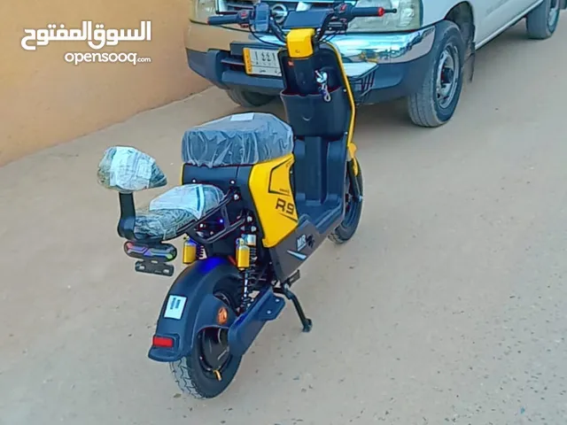 R9 اللبيع مستخدمه قليل جديده