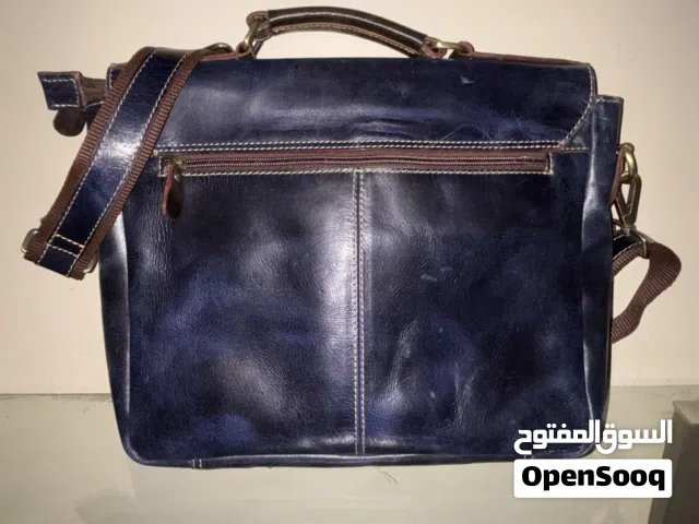 شنطه جلد مصنوعه يدويًا