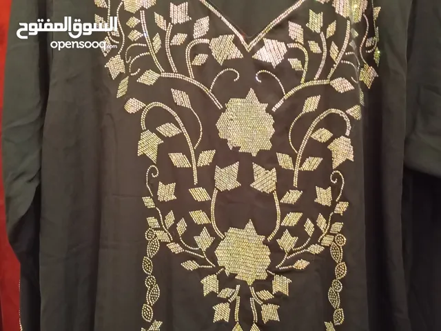 جلابيات جديدة مختلفة الألوان والقياسات جاهزة وتفصيل
