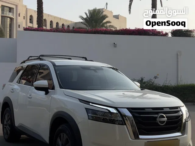 باتفيندير 2024 للبيع 7 مقاعد 4WD بسعر ممتاز