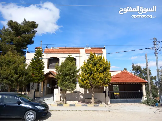 735 m2 More than 6 bedrooms Villa for Sale in Al Karak Al-Thaniyyah
