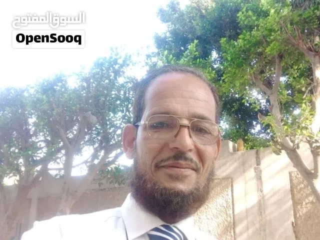 معلم كبير كيماء