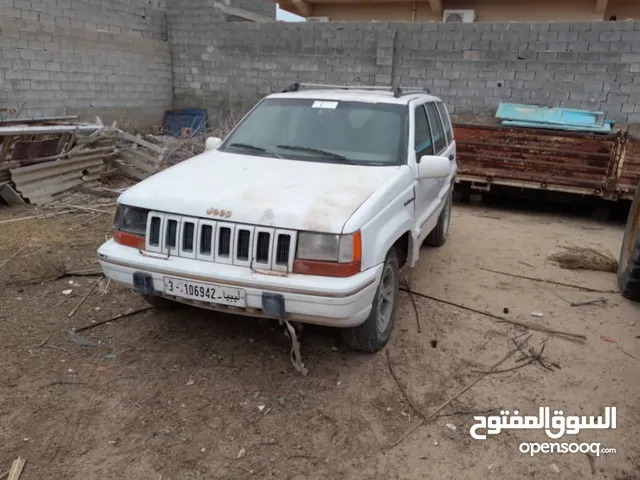 Jeep Grand Cherokee 2000 in Misrata