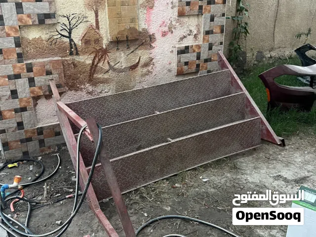 درج حديد ثلاث بايات