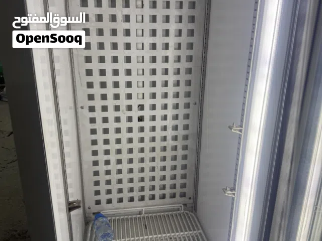ثلاجه بقاله منزل كوفى شوب تبريد جيد لا يوجد بها مشاكل تعمل جيدا