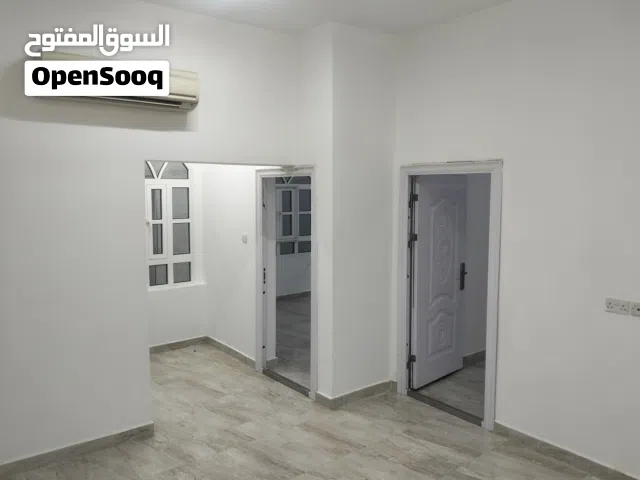شقة أرضية للايجار فالمعبيلة الثامنه بالقرب من نستو  Ground floor apartment for rent in Al Maabilah 8