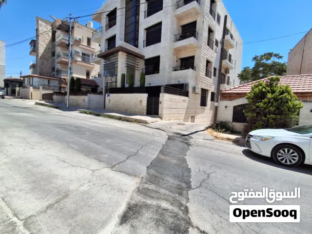 700 m2 5 Bedrooms Villa for Sale in Amman Dahiet Al Ameer Rashed