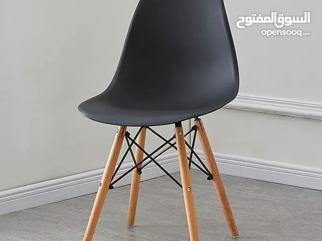 كرسي مطبخ أرجل زان بتصميم الظهر المريح بأقوى سعر في المملكة الأردنية كرسي أنيق وفخم للمطبخ بمواصفات