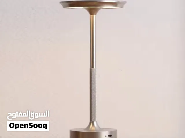 مصباح طاولة محمول يعمل باللمس والبطارية