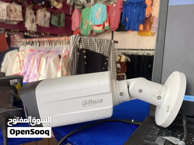 كاميرات داهو نضيف حبه خارجي وثلاث داخلي استخدام 10 ايام الخارجيه 30الف والداخليه 12الف قابل للتفاوض