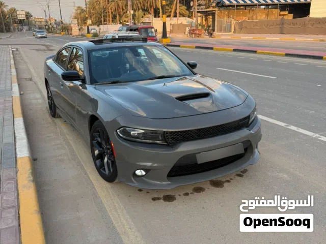 السيارة خليجية فول مواصفات gt معروفة السيارة كلين فقط بيها بارد مثل مموضح بالصورة والي مأشر فقط صبغ