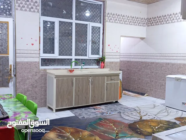 240 m2 3 Bedrooms Townhouse for Sale in Basra Abu Al-Khaseeb