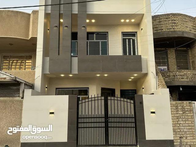 دار 150م يحتوي 4غرف نوم سويت وصاله مطبخ