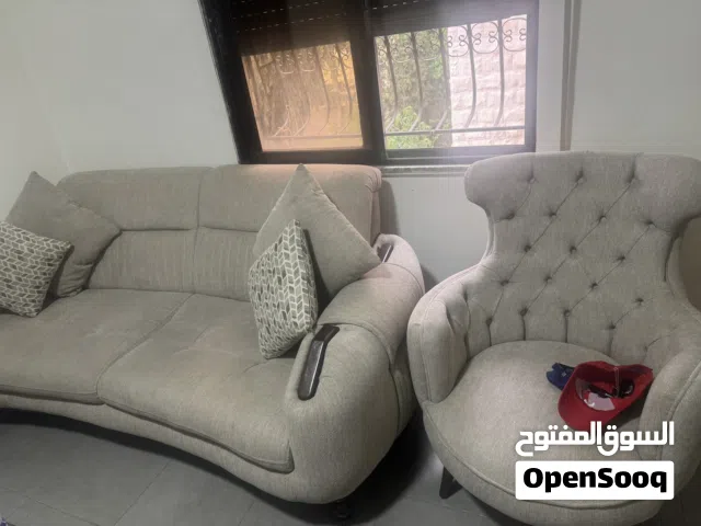 طقم كنب لم يستخدم بحاله ممتازه