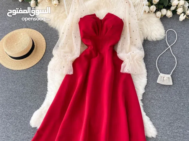 فستان مناسبة ناعم للبيع