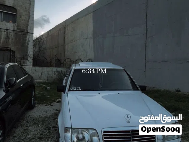 1995, مرسيدس بنز, الفئة-E, E 200