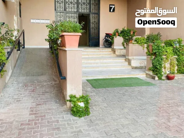 200 m2 4 Bedrooms Apartments for Rent in Tripoli Zawiyat Al Dahmani
