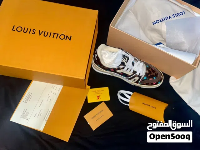 قطعه فخمه ونادرة مرصعه