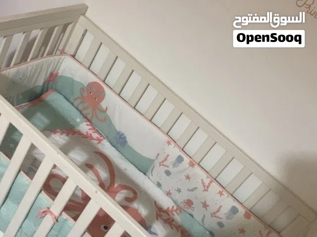 للبيع سرير كامل للأطفال ممتاز