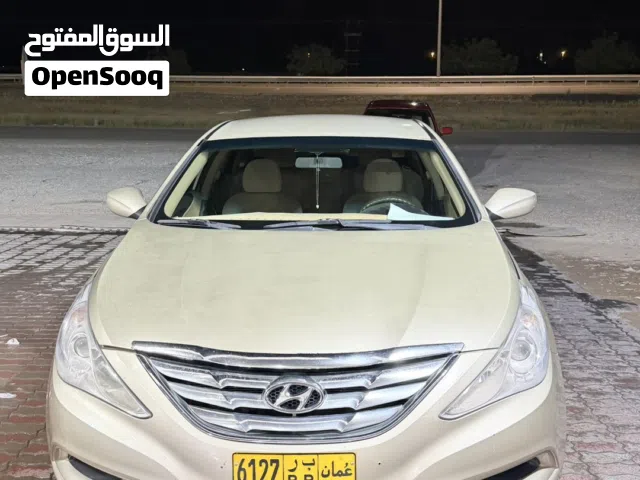 سيارة هونداي سوناتا 2011 لون بيج بحالة ممتازة مع مواصفات كوريا و تأمين شامل