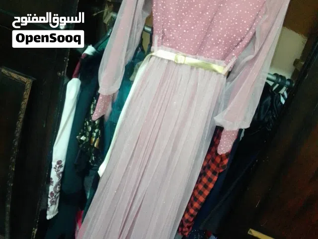 فساتين للبيع