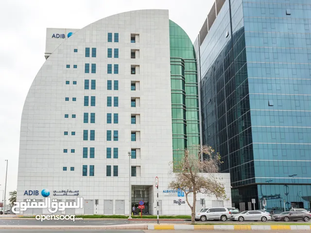 مساحة مكتبية خاصة تسع عدد 3 من الأفراد في ABU DHABI, Al Bateen C6