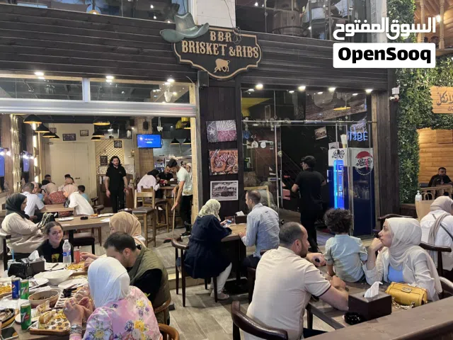 مطعم مع كامل معداته للبيع بالتقسيط في مجمع الداوود ضاحية الامير راشد
