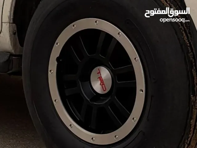 4 جنوط TRD ب كفرتها بوالين 900 على 17 استخدم نضيف شهرين فقط