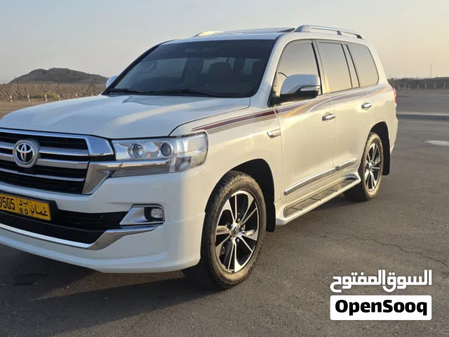 Used Toyota Land Cruiser in Buraimi