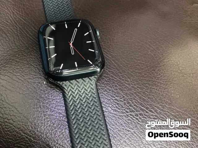 ساعة ابل سيريس 8 وكاله بطاريه 95ولا شخط بشاشه لاكن فيها شعر بسيط من تحت ولا ماثر بشي
