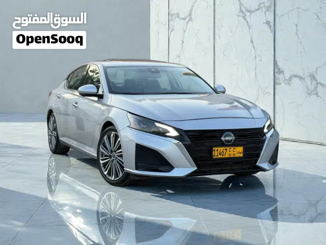 Used Nissan Altima in Al Dakhiliya