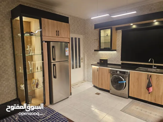 شقة مفروشة فاخرة استخدام قليل جدا