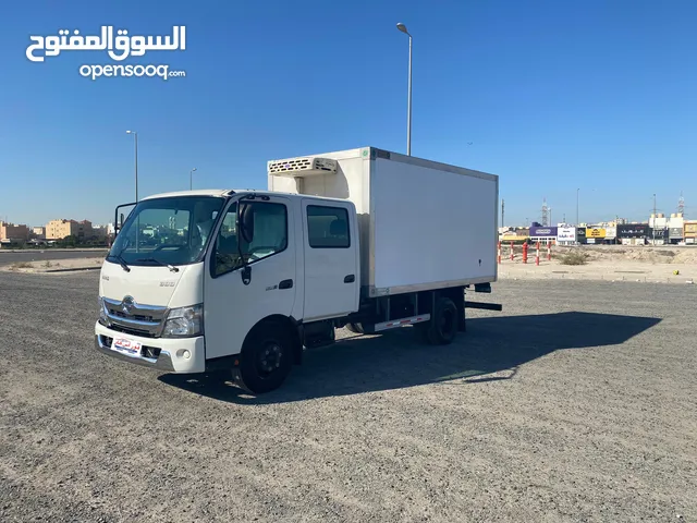 2021Toyota هاف لوري هينوا