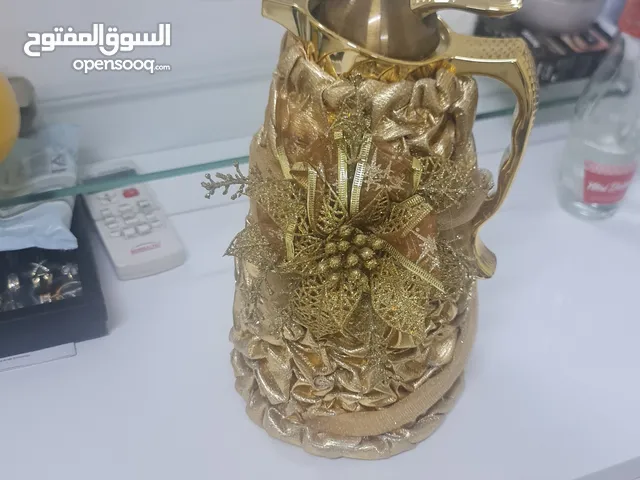 ترمس قهوه مزركش شغل يدوي 150 درهم عجمان
