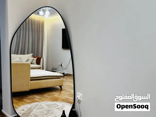 مرايا   مع قاعده خشب
