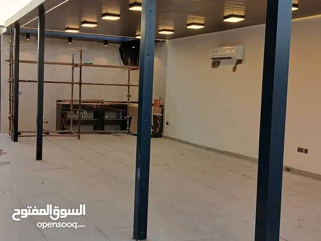 تركيب جميع انواع المرايا مع اضاءة والشورات وكافة اعمال الالمنيوم