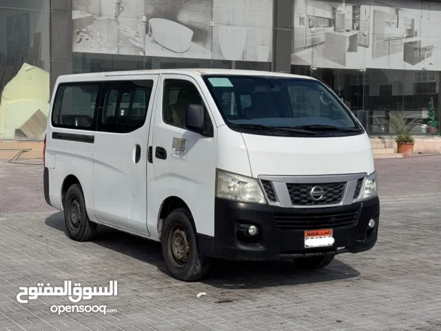 Nissan Urvan 2017 (White)