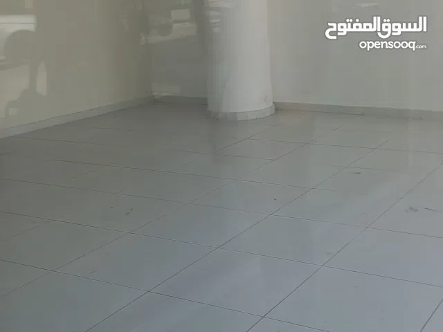 show room for rent in hazmieh prime loctaion. 600 m