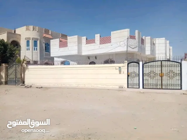 250m2 More than 6 bedrooms Villa for Sale in Sana'a Bayt Baws