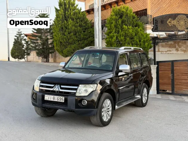2008 ميتسوبيشي باجيرو Standard
