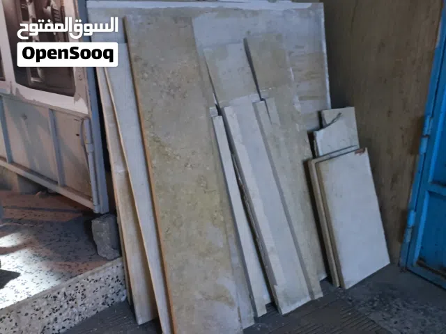 السلام عليكم  يوجد رخام مصري 3سنتي  كميه 2.قطعه 1ونص في 1ونص  6قطعه مترو ونص في 40سنتي