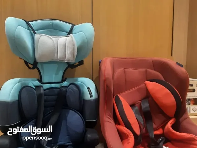 Booster/safety seats. 2 pieces.
