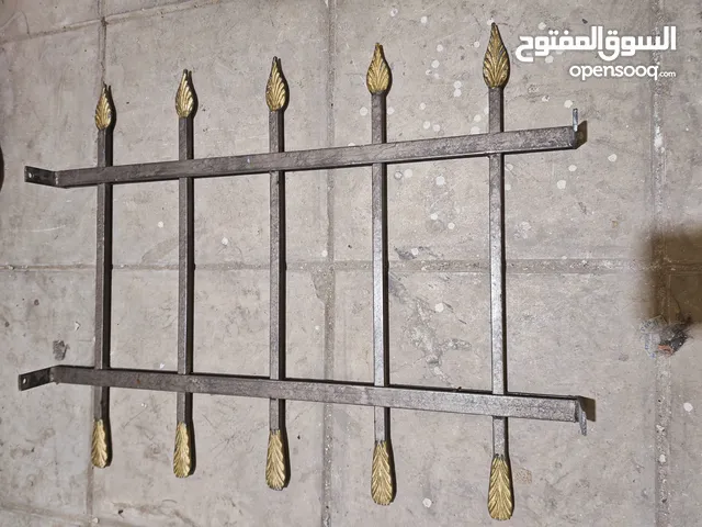 حماية شباك حديد قياس 60 × 80 جديدة