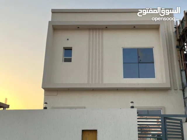 تاون هاوس راقي للبيع